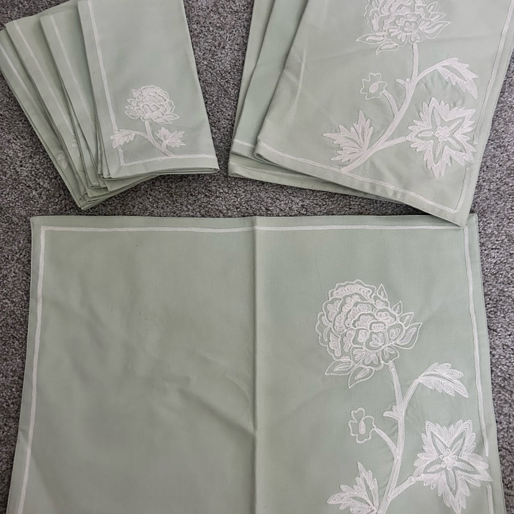 Elegant Sage Green Floral embroidered Placemat Set (4) and Napkin Set (4)